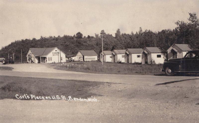 Carls Place (Carls Cabins) - Vintage Postcard (newer photo)